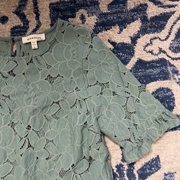 Monteau Lace Top - Picture 5 of 11